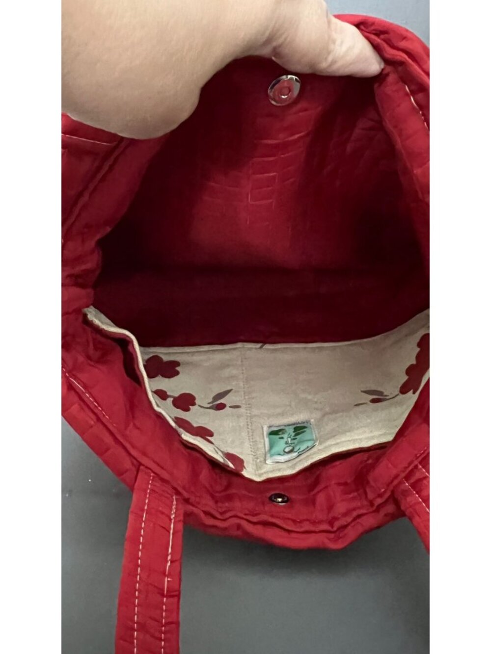 Floral Canvas Tote Bag With Quilted Red Accent & Magnetic Closure Spacious Inter - Picture 6 of 7